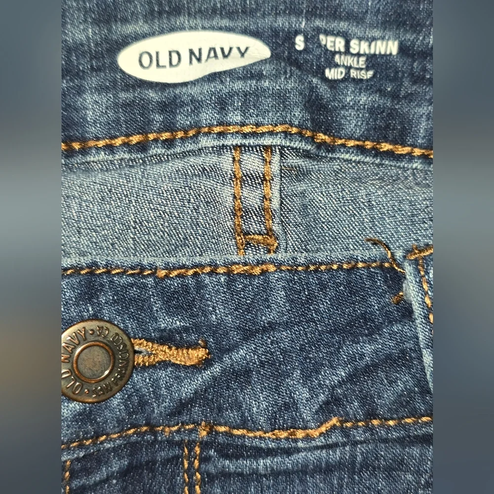 Old Navy Women’s Mid Rise Super Skinny Denim Jeans – Size Small - Picture 3 of 6